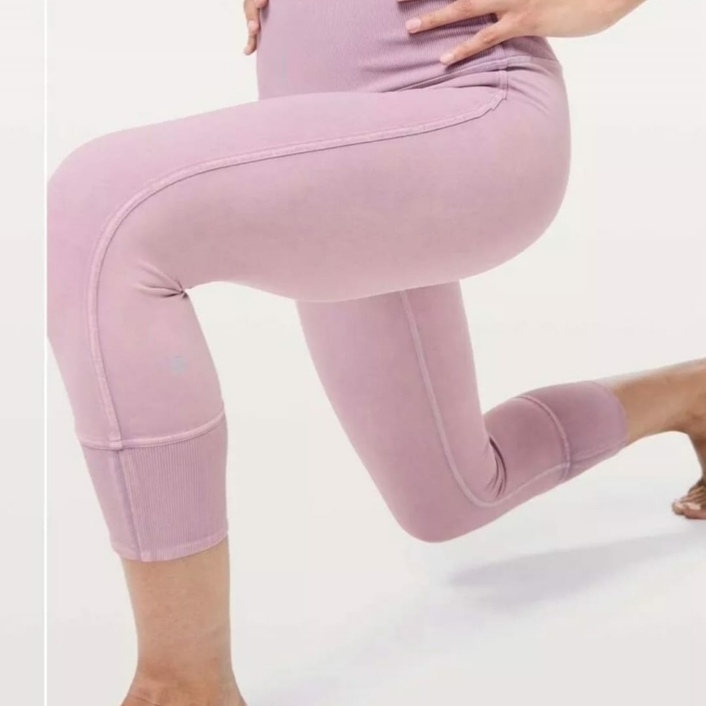Lululemon Winder Under Crop Size 10 Ribbed purple - Picture 1 of 10